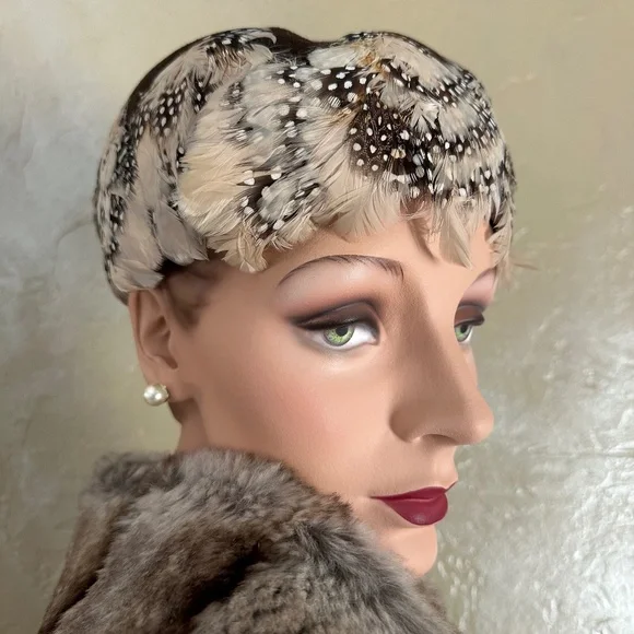 Accessories | Lovely 195s Brown Felt Cap With Feathers 